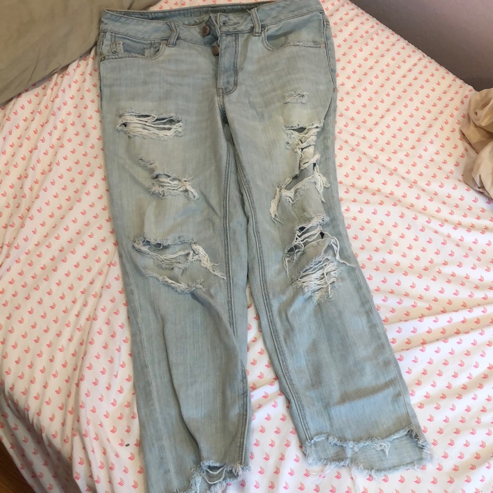 American eagle ripped jeans